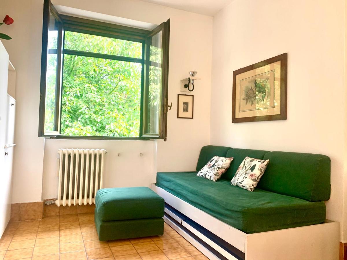 Green Apartment Albavilla Bagian luar foto
